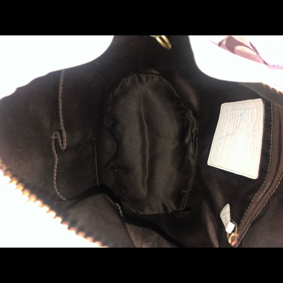 Authentic White Signature Coach Purse - Picture 4 of 6